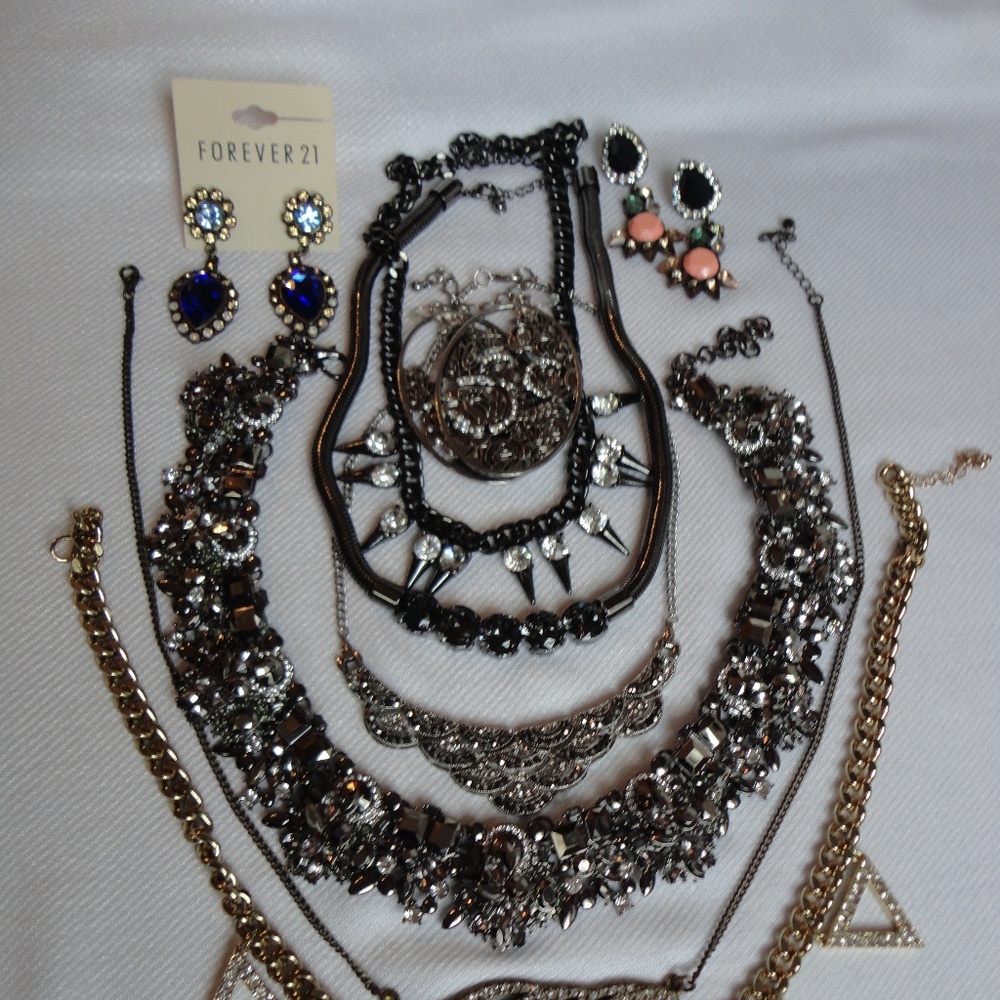 Forever 21 Necklace and Earring Lot